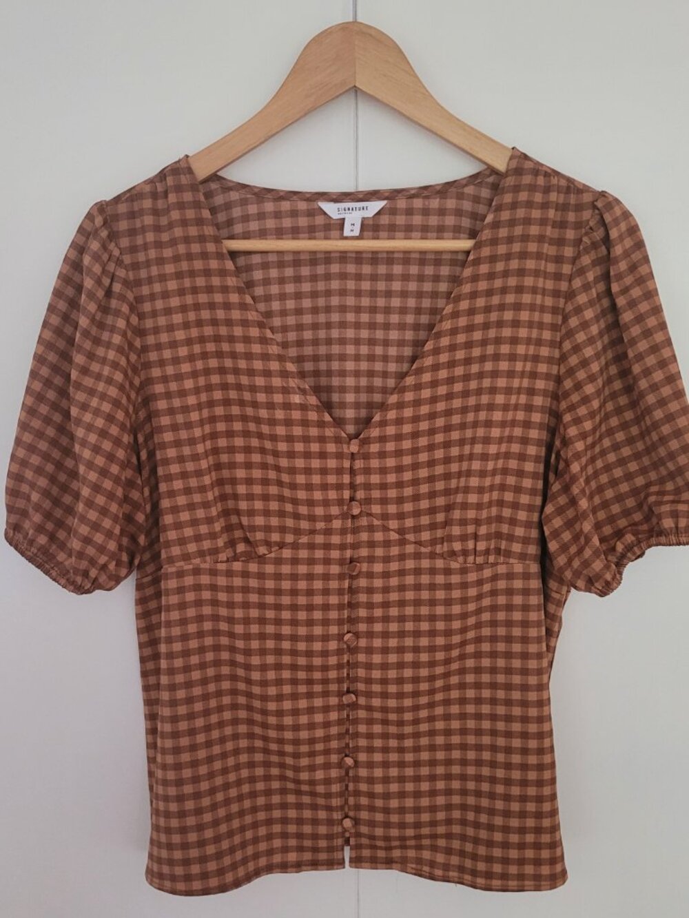 Brown checkered Signature Reitmans bubble sleeve button-down top